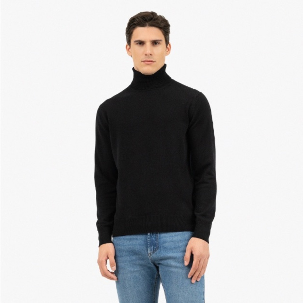 Zara Men's Black Turtleneck Sweater size XL